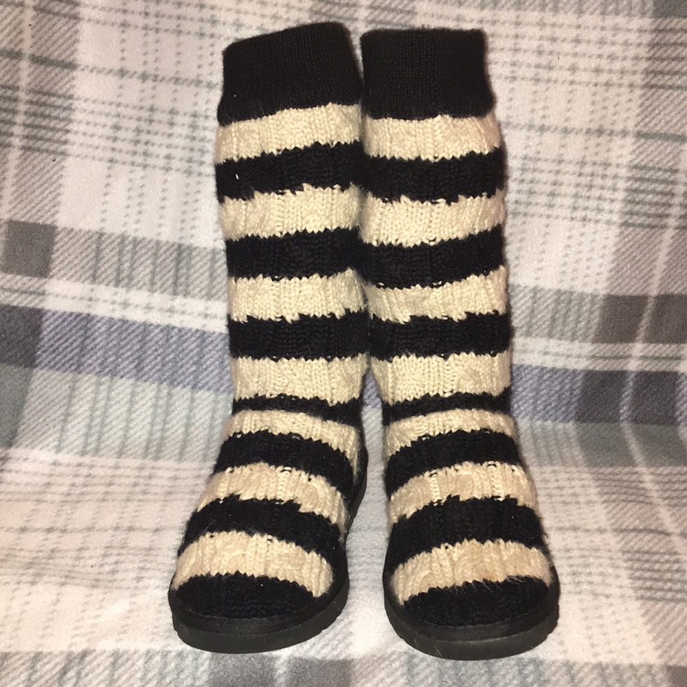 Ugg Black & Off White Crochet Boots Sz 6 - Picture 4 of 7